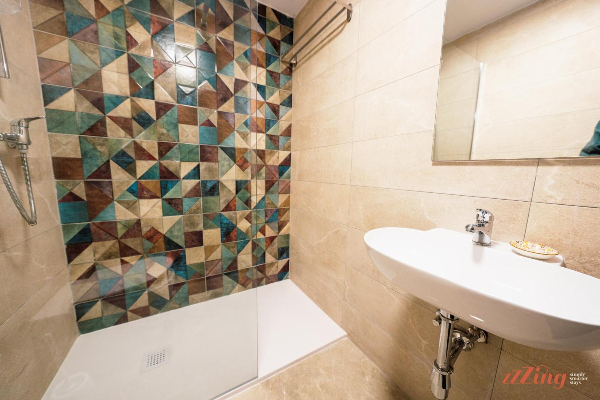 Seashore Stays - Stunning Apartments Right By The Sea St. Paul's Bay Phòng bức ảnh