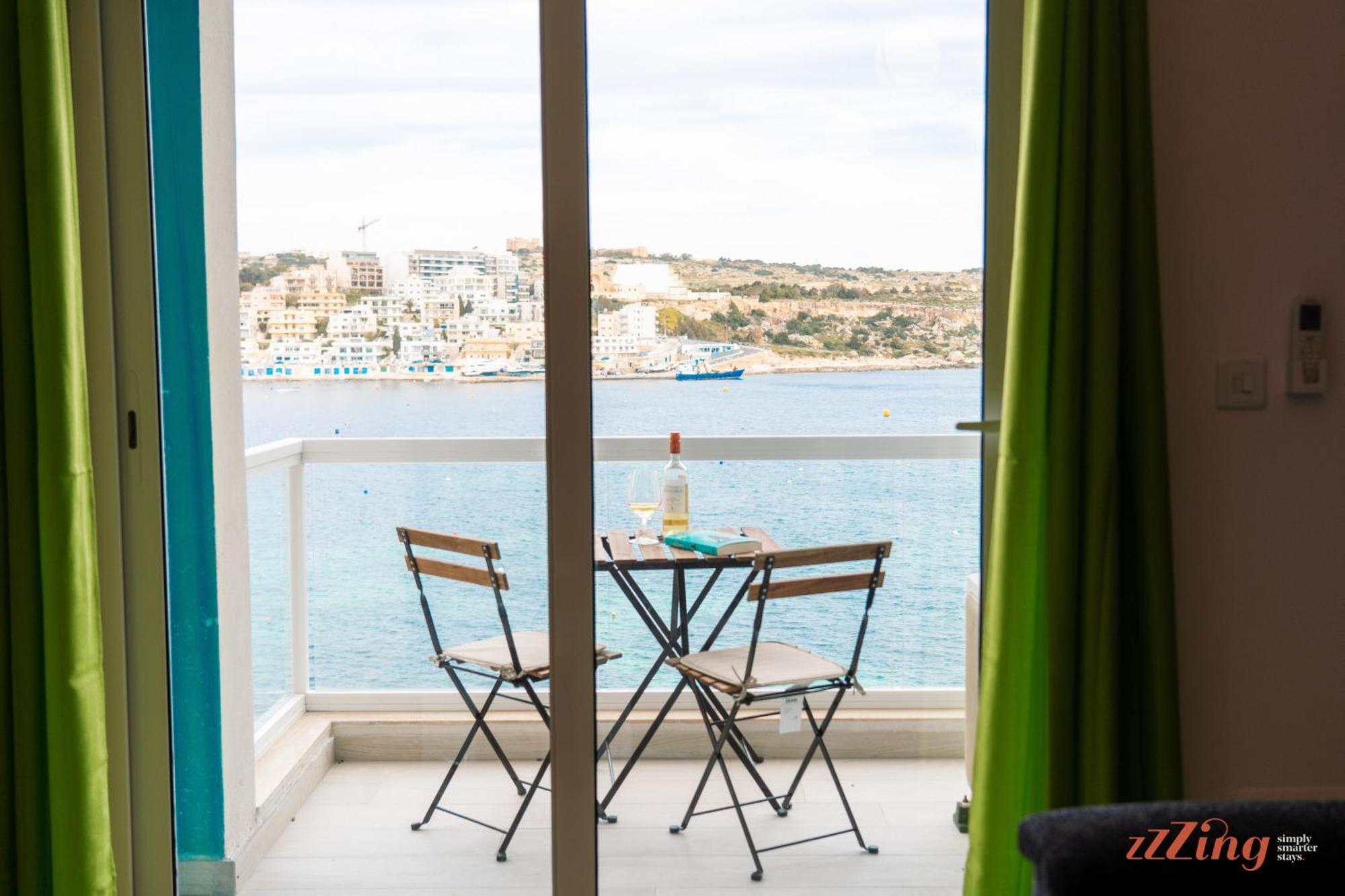 Seashore Stays - Stunning Apartments Right By The Sea St. Paul's Bay Phòng bức ảnh